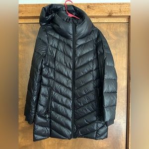 BCBG Maxazria Packable Premium Down Coat (parka)